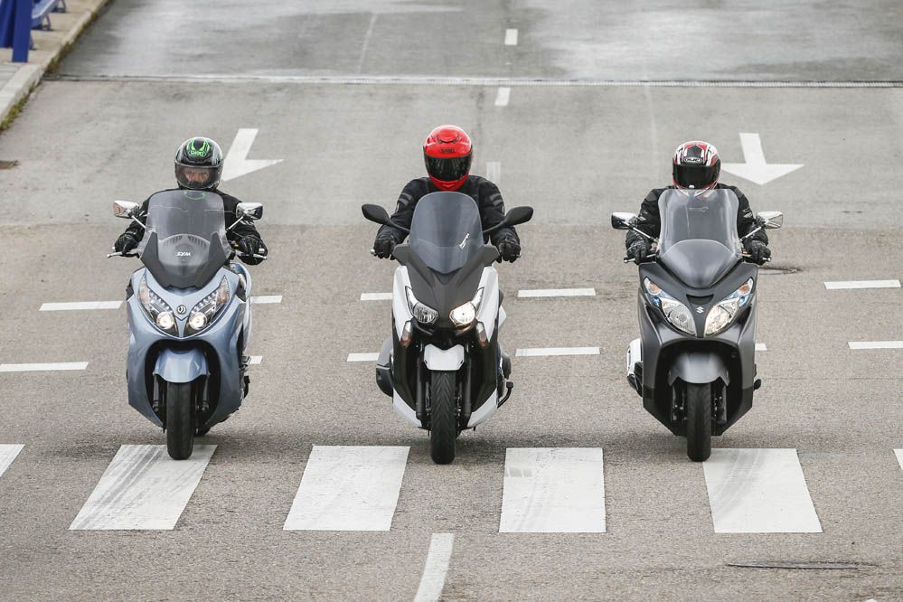 Comparativa scooter 400: Suzuki, SYM y Yamaha. Galería