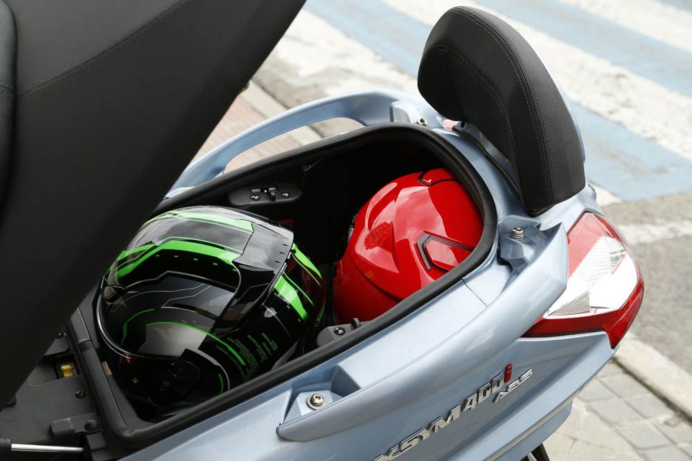 Comparativa scooter 400: Suzuki, SYM y Yamaha. Galería
