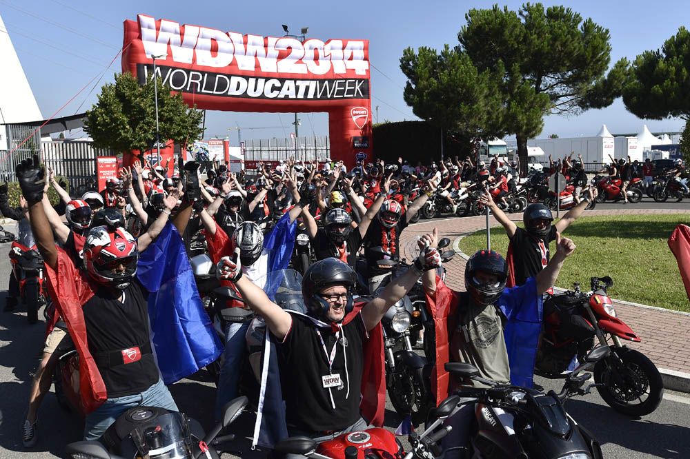 Fotos del World Ducati Week 2014