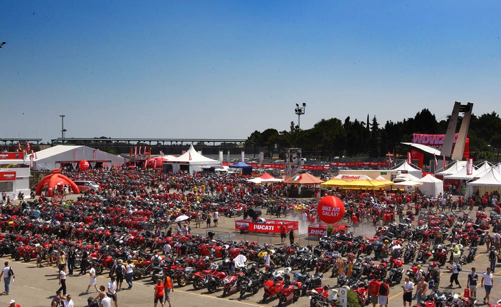 Fotos del World Ducati Week 2014