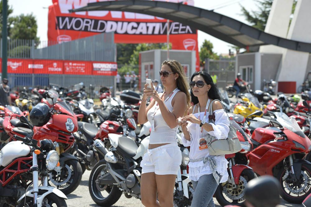 Fotos del World Ducati Week 2014