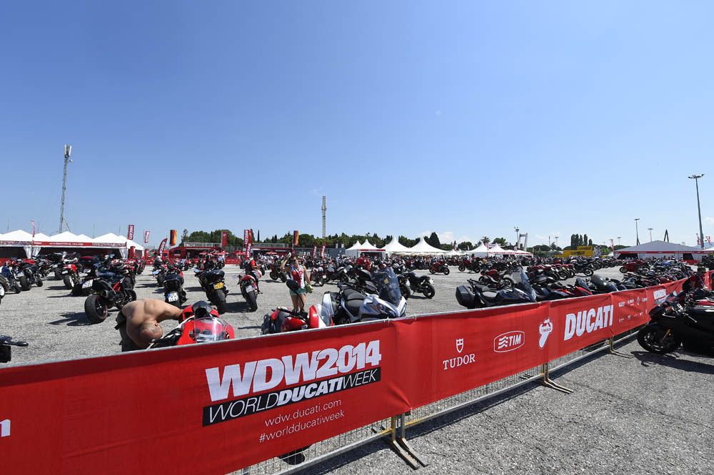 Fotos del World Ducati Week 2014