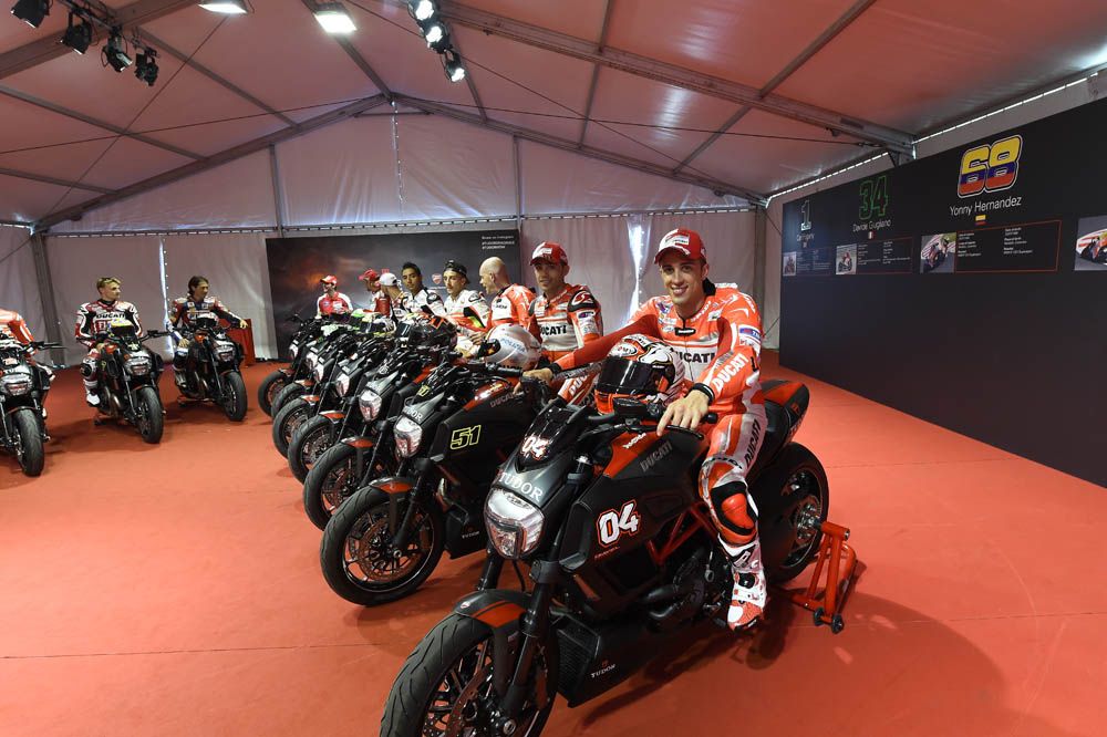 Fotos del World Ducati Week 2014