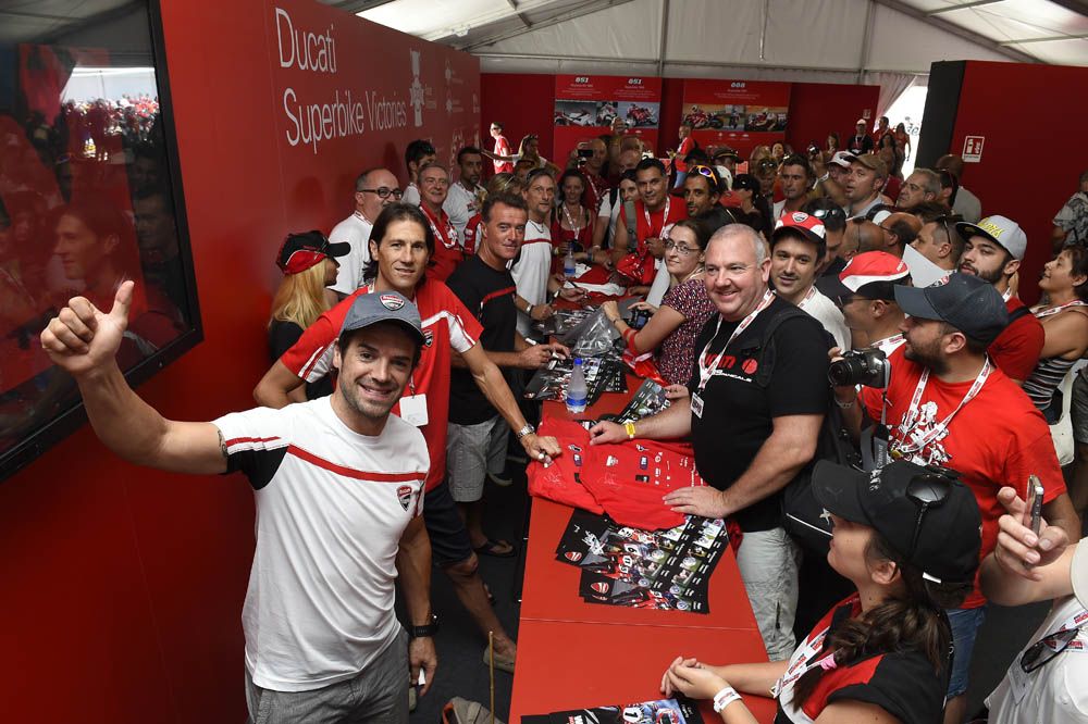 Fotos del World Ducati Week 2014