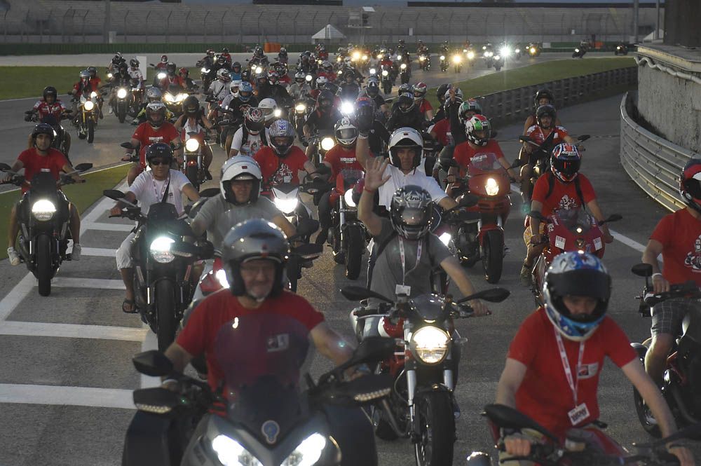Fotos del World Ducati Week 2014