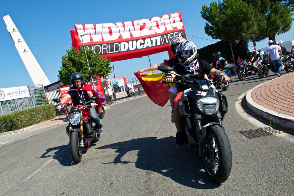 Fotos del World Ducati Week 2014