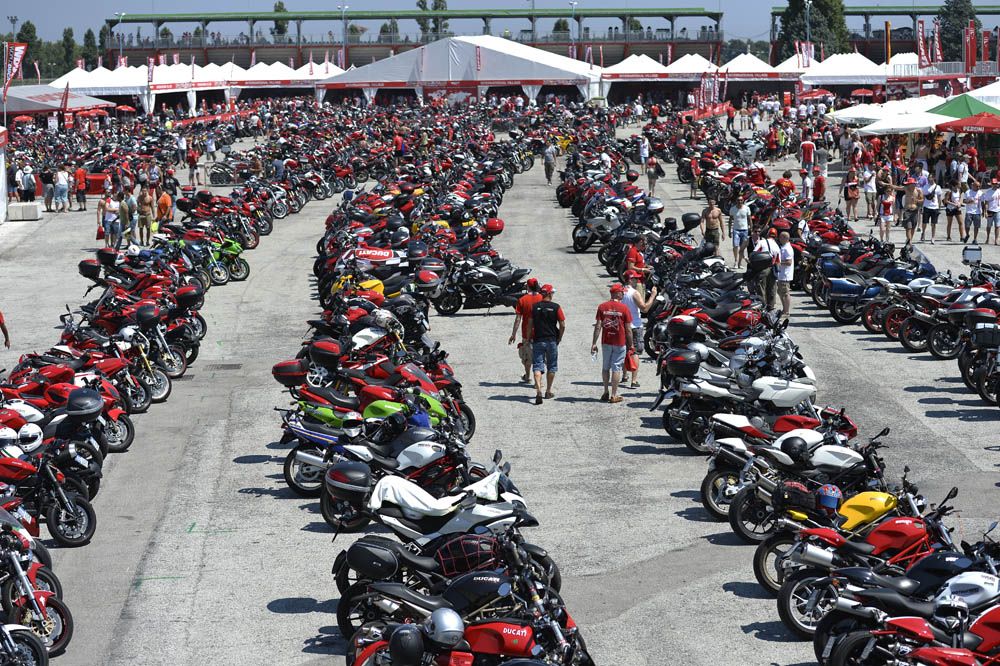 Fotos del World Ducati Week 2014
