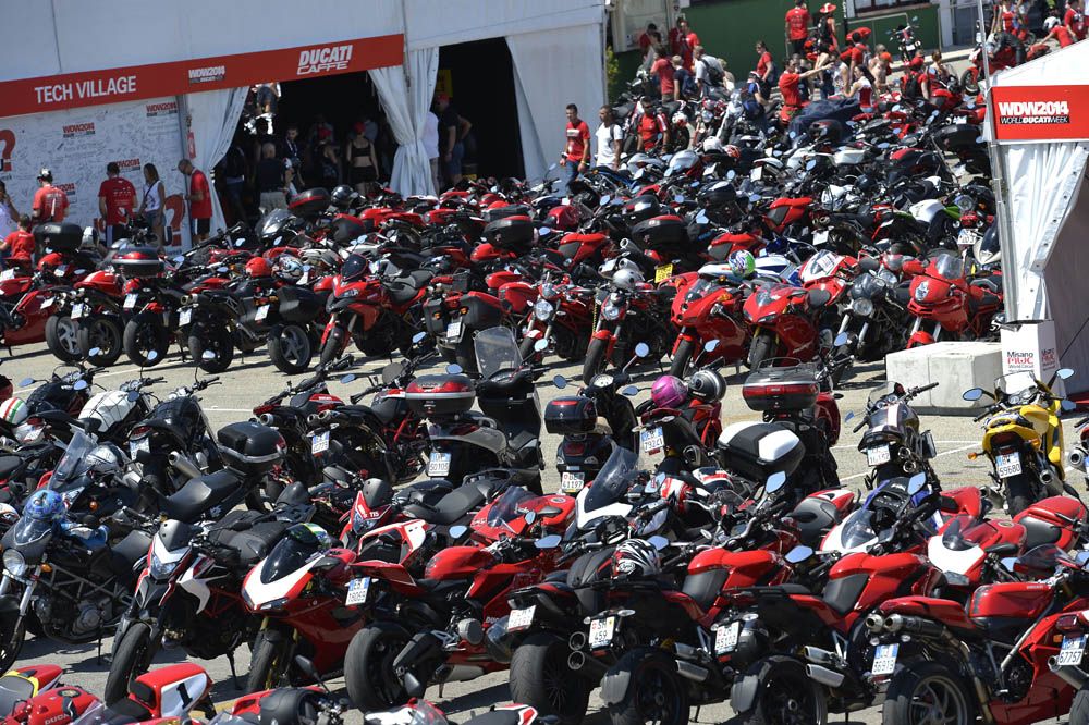 Fotos del World Ducati Week 2014