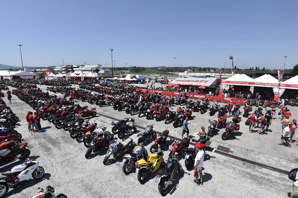 Fotos del World Ducati Week 2014