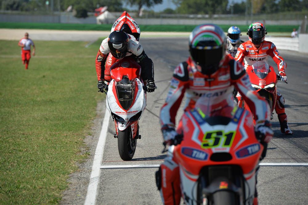 Fotos del World Ducati Week 2014