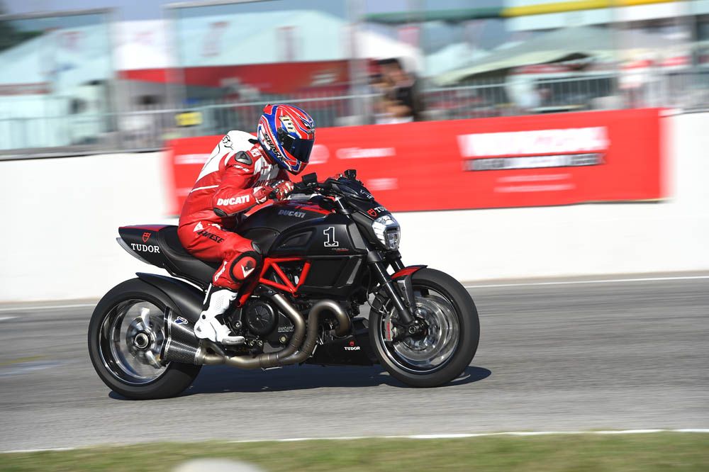 Fotos del World Ducati Week 2014