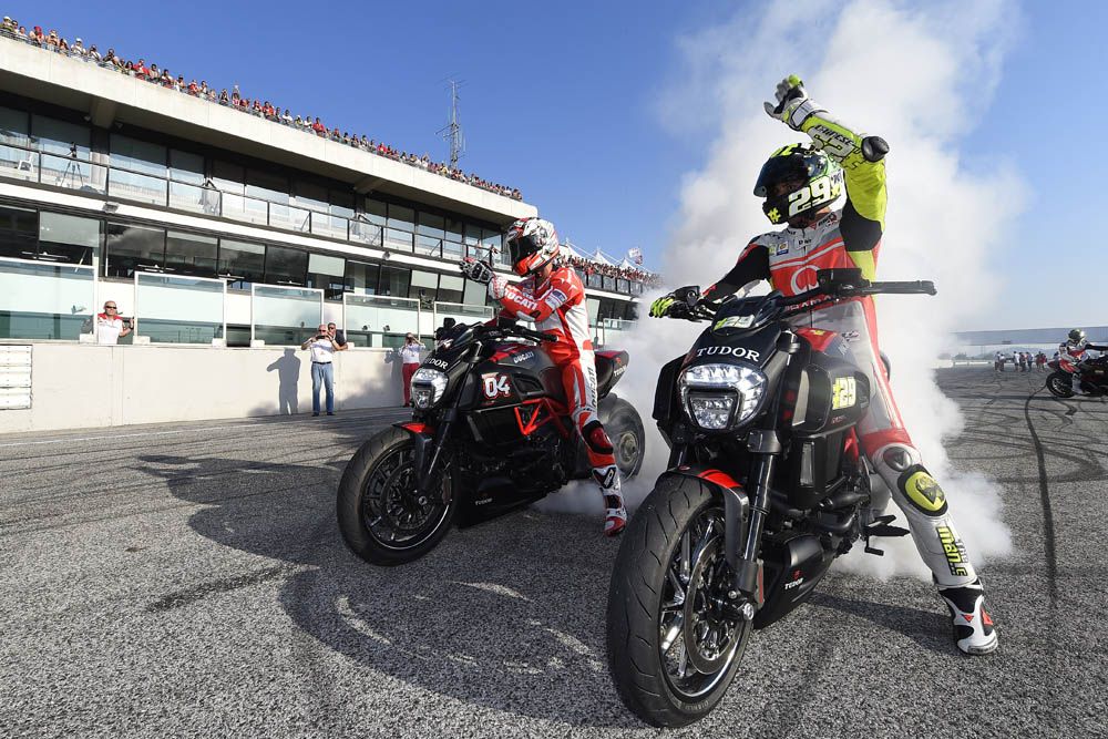 Fotos del World Ducati Week 2014