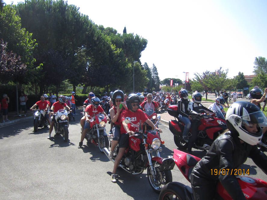 Fotos del World Ducati Week 2014