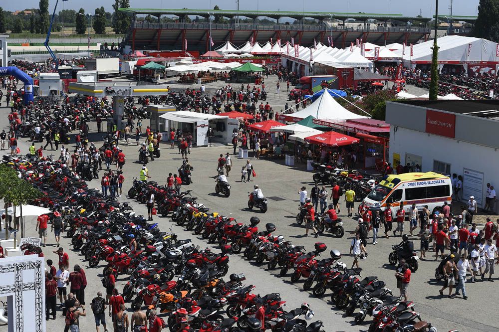 Fotos del World Ducati Week 2014