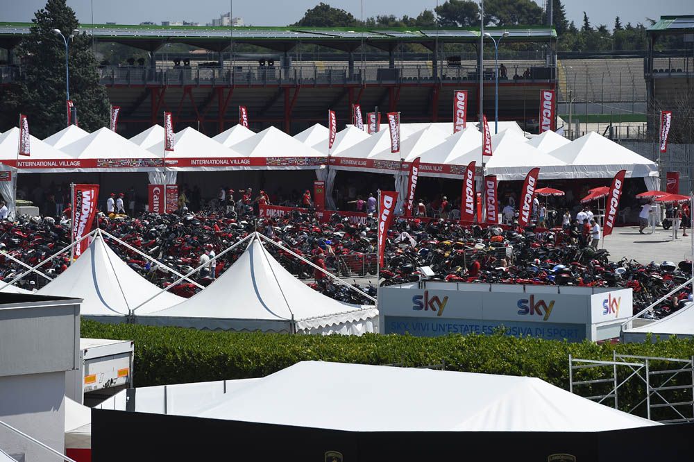 Fotos del World Ducati Week 2014