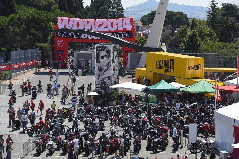 Fotos del World Ducati Week 2014