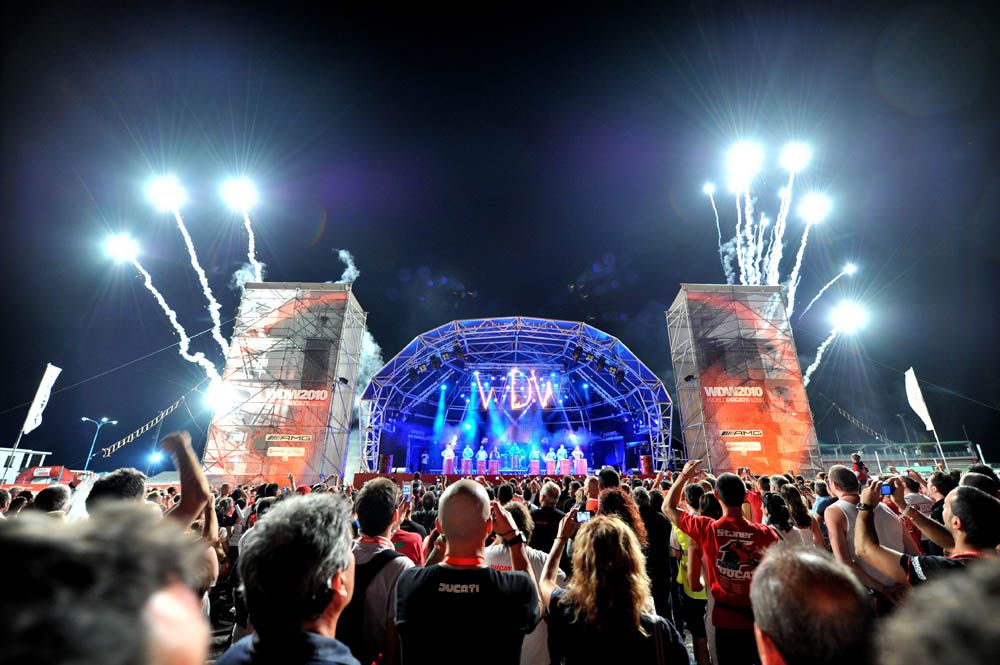 Fotos del World Ducati Week 2014