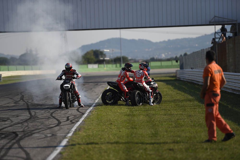 Fotos del World Ducati Week 2014