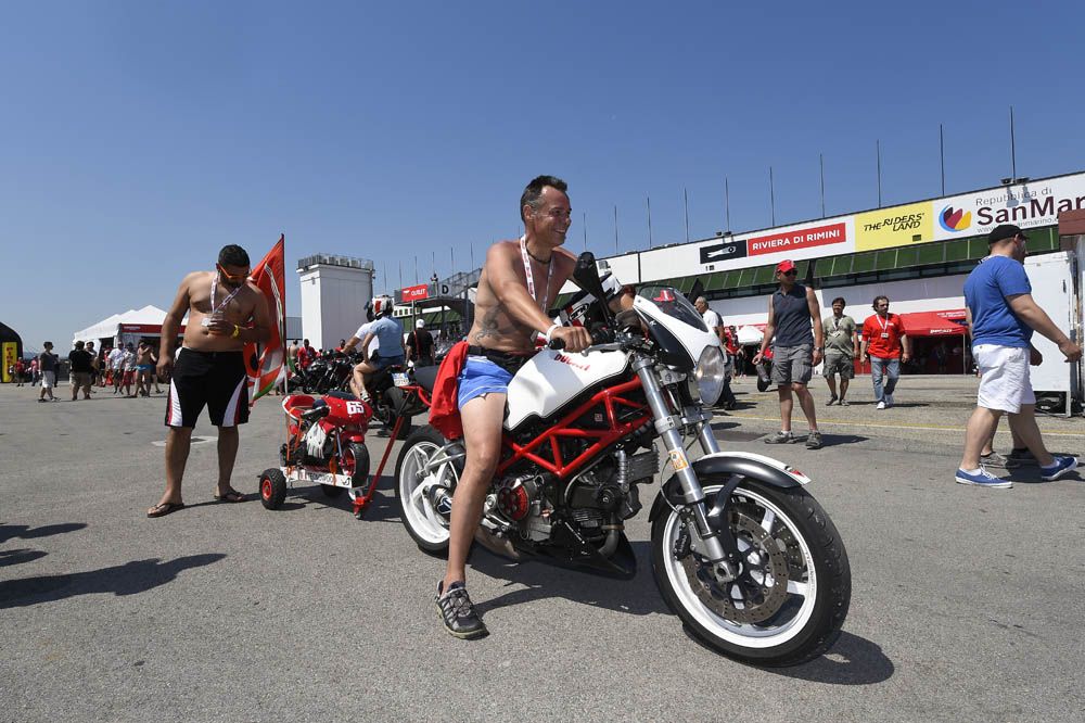 Fotos del World Ducati Week 2014