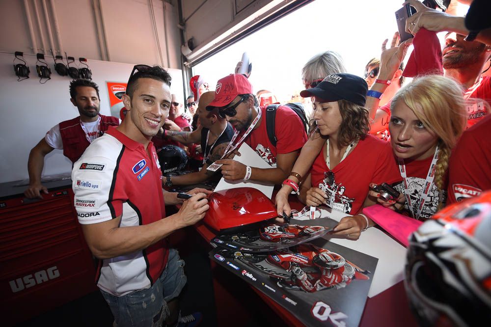 Fotos del World Ducati Week 2014