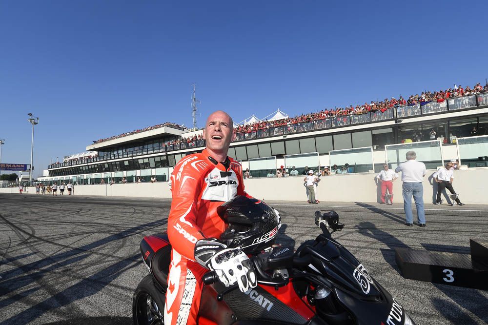 Fotos del World Ducati Week 2014
