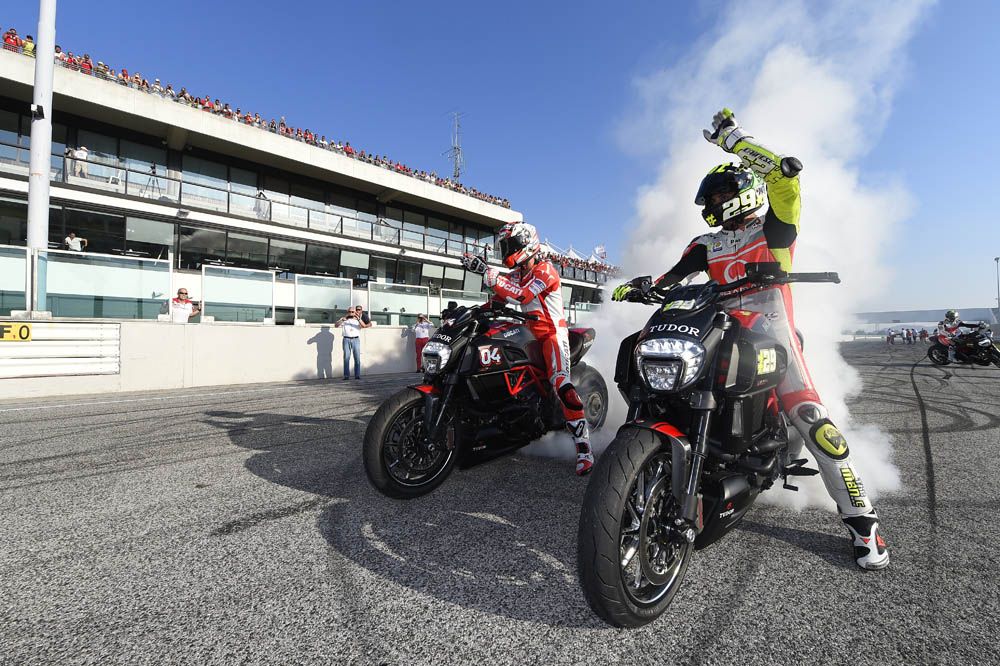 Fotos del World Ducati Week 2014
