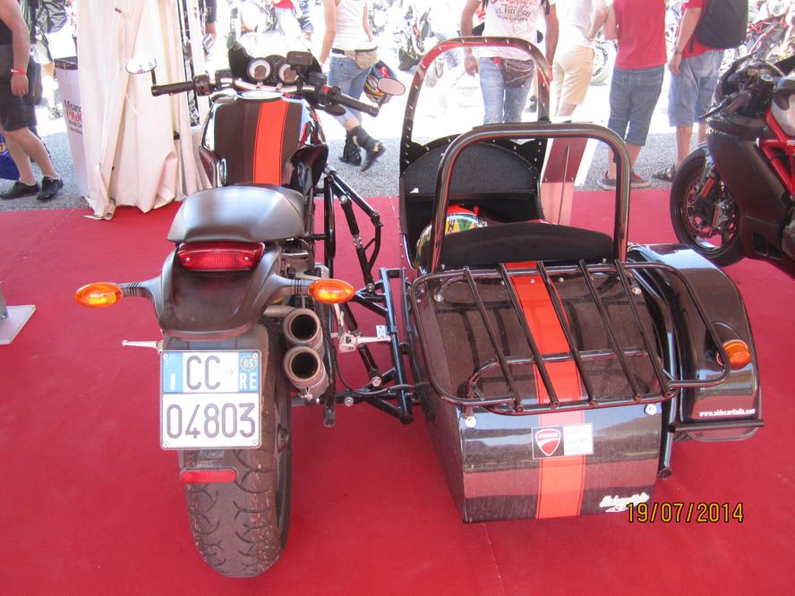 Fotos del World Ducati Week 2014