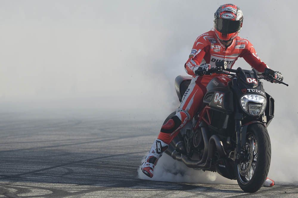Fotos del World Ducati Week 2014