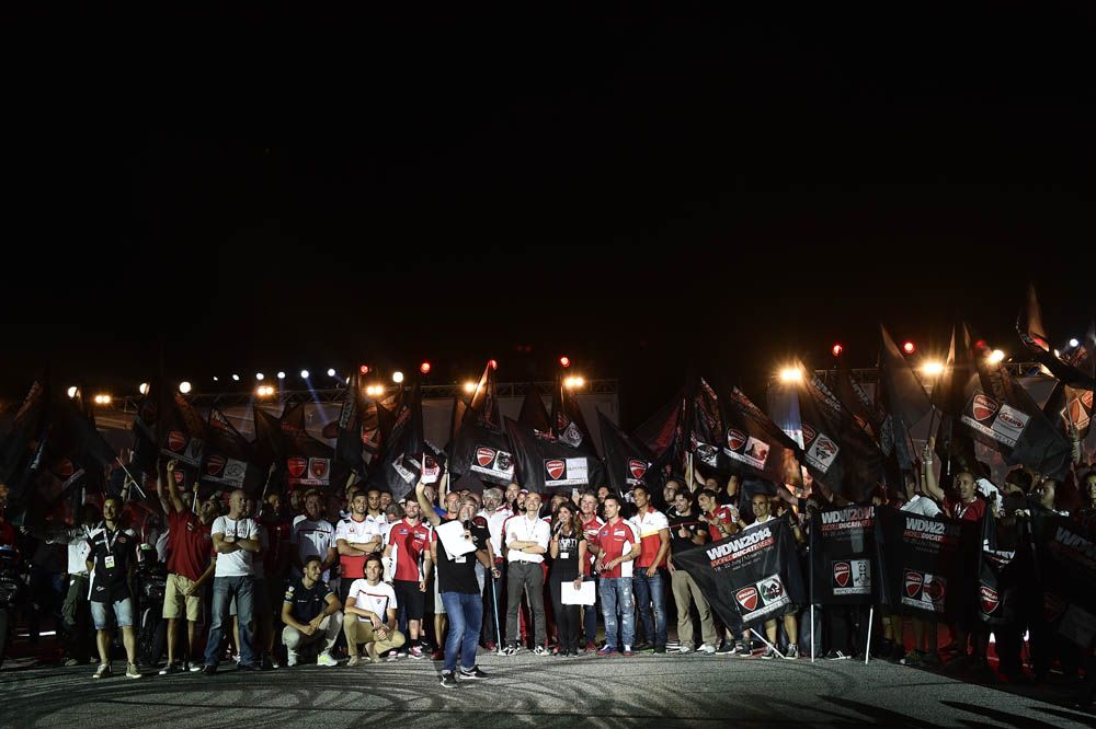 Fotos del World Ducati Week 2014