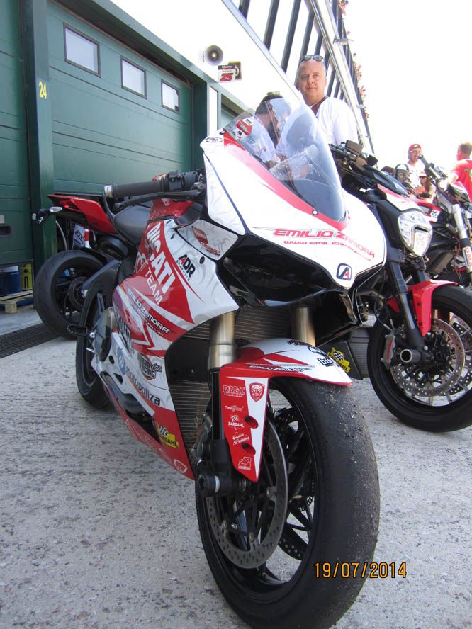 Fotos del World Ducati Week 2014