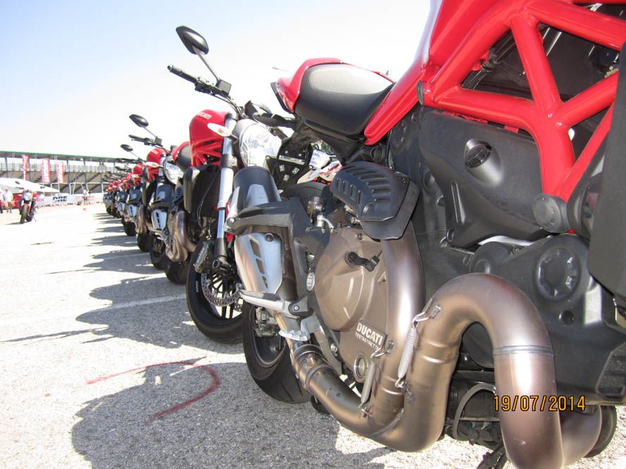 Fotos del World Ducati Week 2014