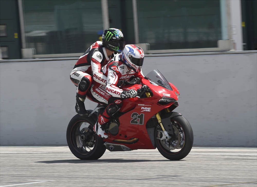 Fotos del World Ducati Week 2014