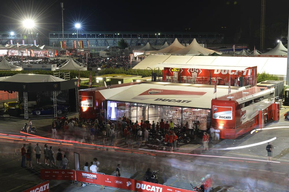 Fotos del World Ducati Week 2014