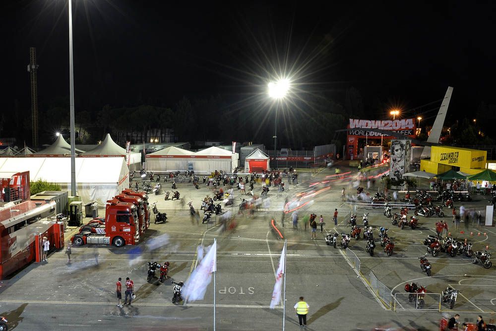 Fotos del World Ducati Week 2014