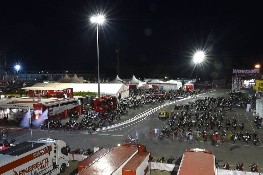 Fotos del World Ducati Week 2014