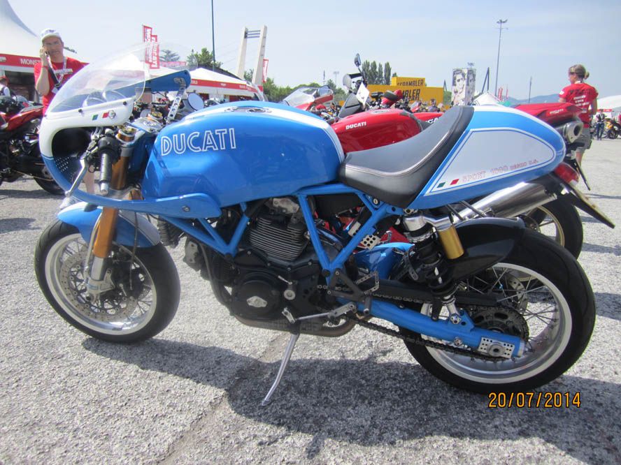 Fotos del World Ducati Week 2014