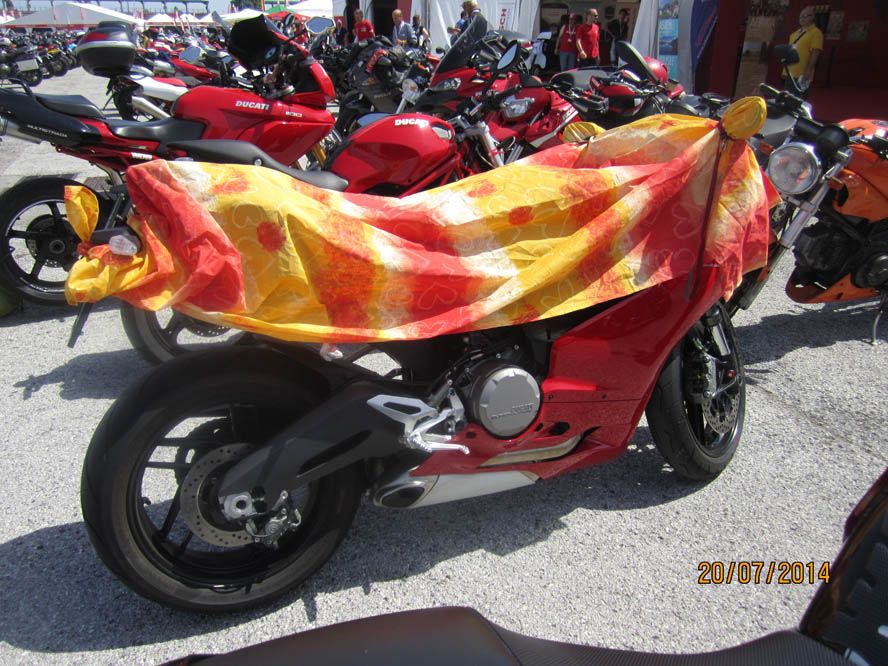 Fotos del World Ducati Week 2014