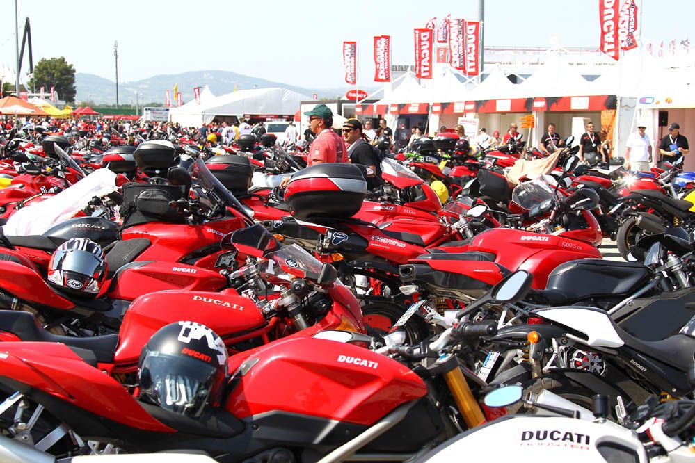 Fotos del World Ducati Week 2014