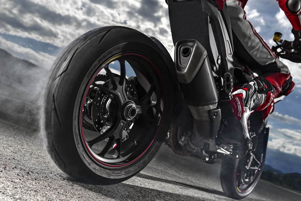Ducati Hypermotard SP 2015. Fotos