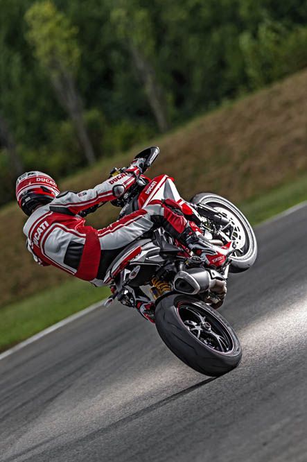 Ducati Hypermotard SP 2015. Fotos