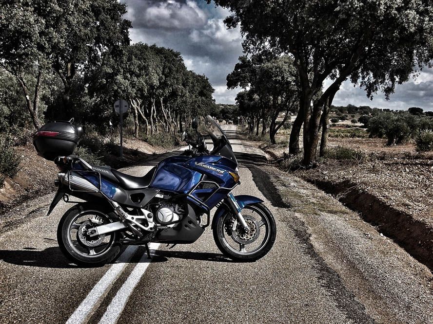 Objetivo 100.000: Honda XL1000V. Galería
