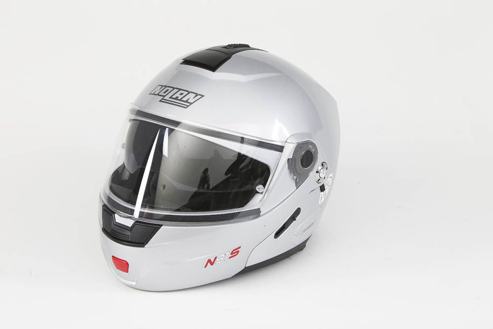 Informe: cascos abatibles