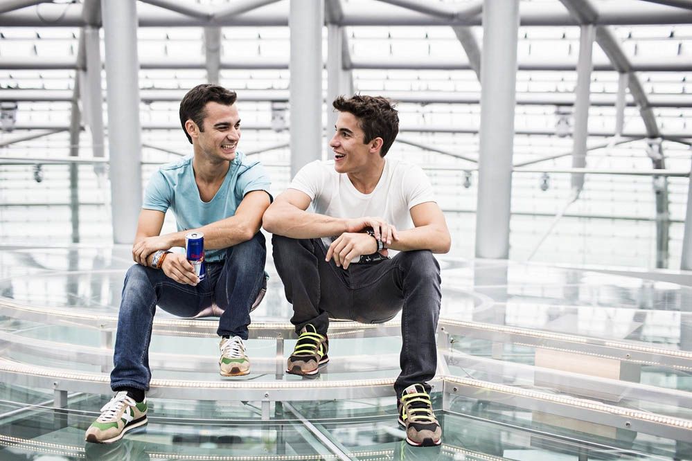 Pedrosa y Márquez vuelan gracias a Red Bull. Galería