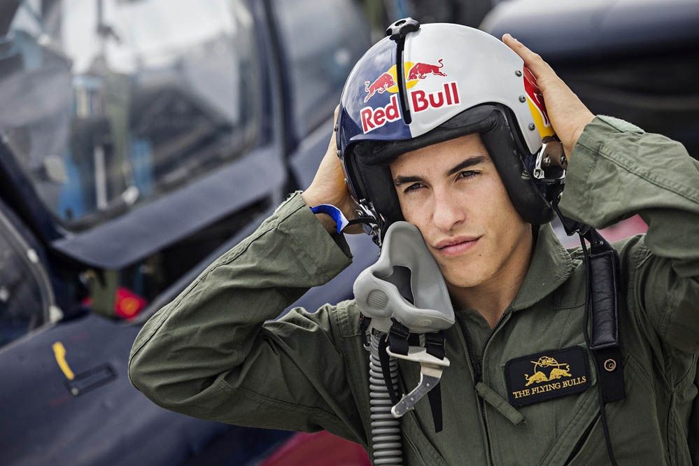 Pedrosa y Márquez vuelan gracias a Red Bull. Galería