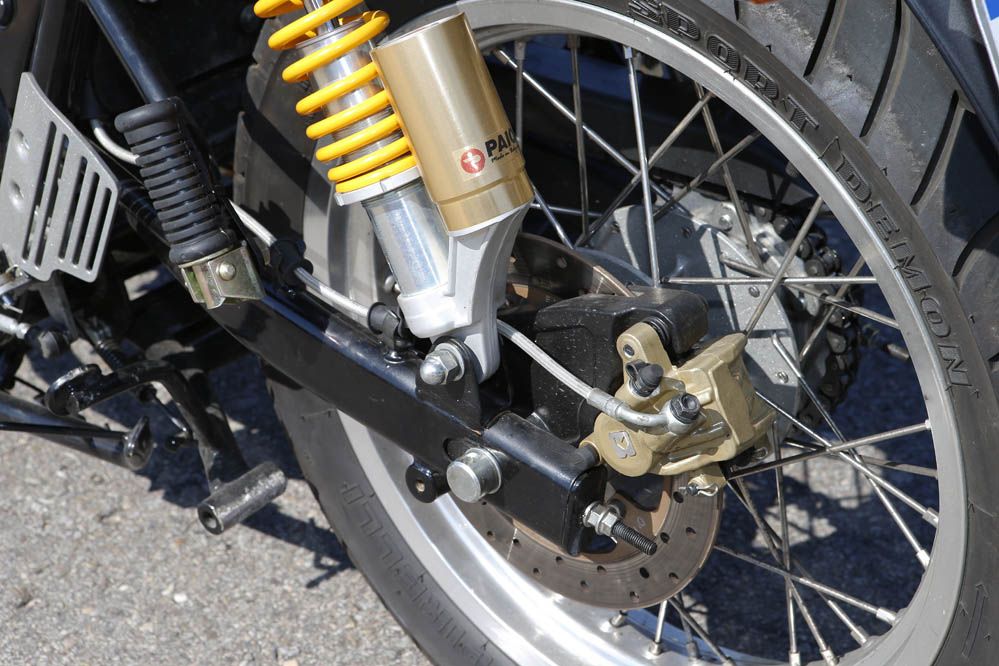 Comparativa: Royal Enfield Continental GT vs Yamaha SR400. Galería