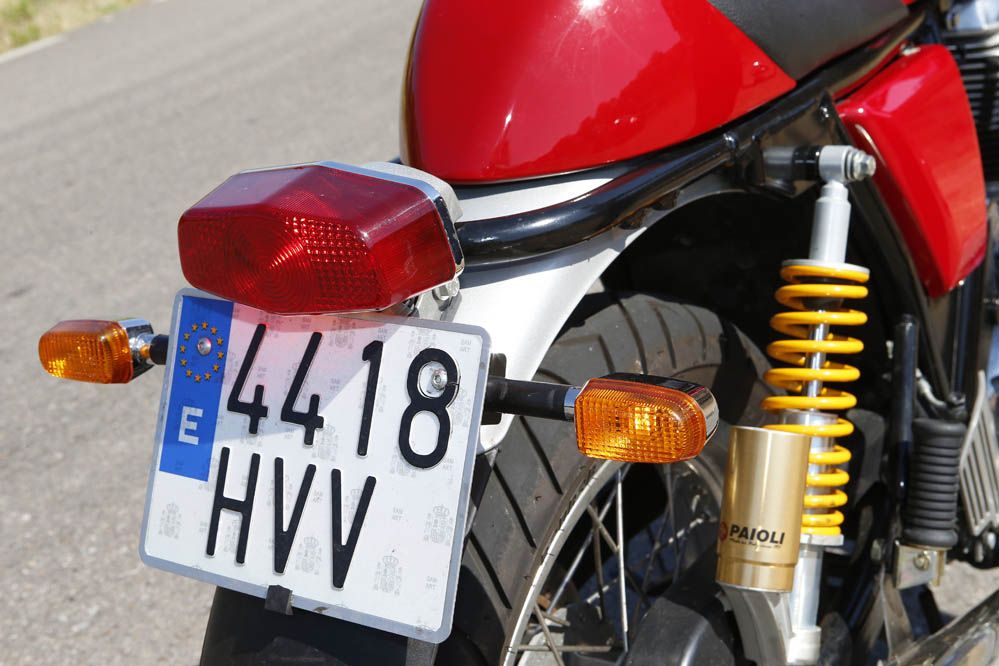 Comparativa: Royal Enfield Continental GT vs Yamaha SR400. Galería