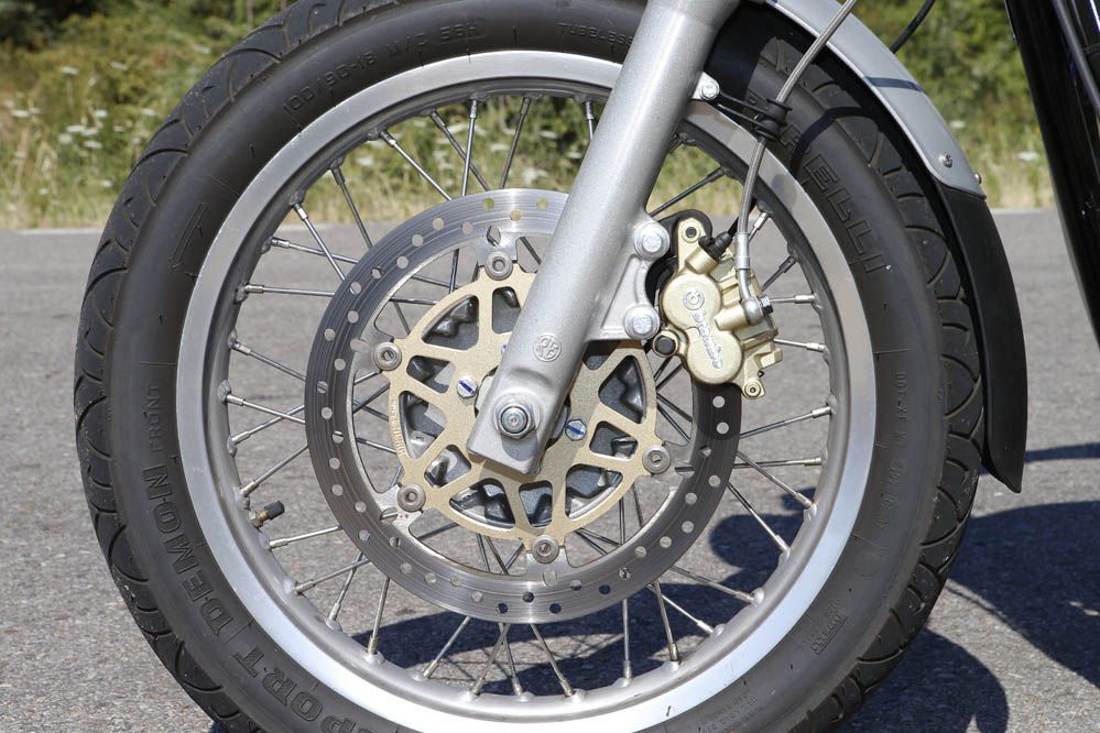 Comparativa: Royal Enfield Continental GT vs Yamaha SR400. Galería