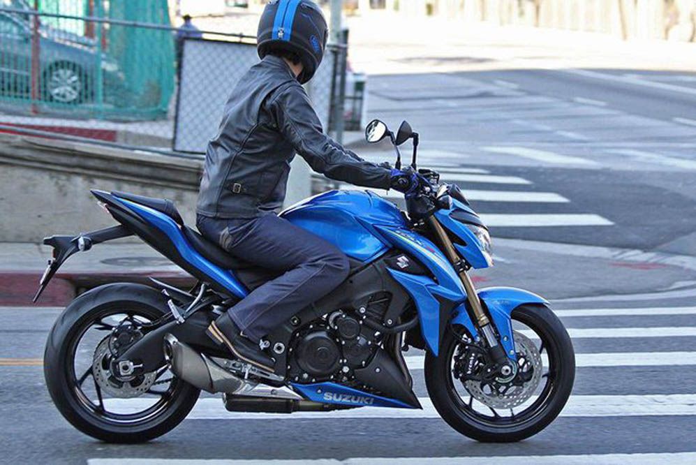 Fotos espía de la Suzuki GSX-S1000. Galería