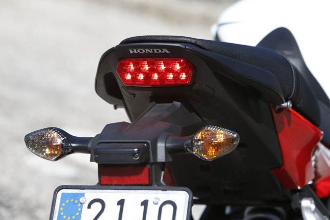 Honda CB650F 2014. Galería de fotos