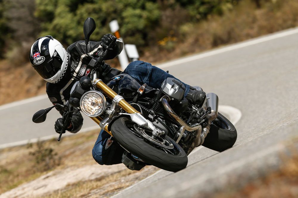 Comparativa BMW R nineT- Honda CB1100EX. Galería